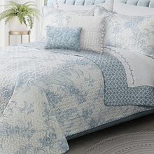Load image into Gallery viewer, Dream Blue Floral Bedding Quilt Set