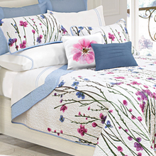 Load image into Gallery viewer, Pink & Blue Floral Reversible 3 Piece Bedding Quilt Set