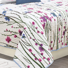 Load image into Gallery viewer, Pink & Blue Floral Reversible 3 Piece Bedding Quilt Set