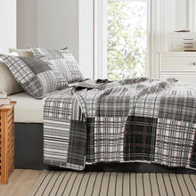 Load image into Gallery viewer, Black White & Grey Plaid Patchwork 3 Piece Bedding Quilt Set