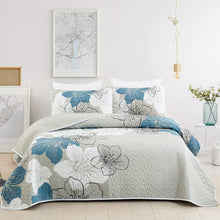 Load image into Gallery viewer, Blue Bohemian Floral 3 Piece Bedding Quilt Set
