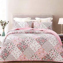Load image into Gallery viewer, Pink Floral Patchwork 3 Piece Bedding Quilt Set