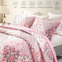 Load image into Gallery viewer, Pink Floral Patchwork 3 Piece Bedding Quilt Set