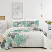 Load image into Gallery viewer, Green Bohemian Floral 3 Piece Bedding Quilt Set