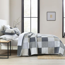 Load image into Gallery viewer, Grey Plaid Patchwork 3 Piece Bedding Quilt Set