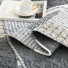 Load image into Gallery viewer, Grey Plaid Patchwork 3 Piece Bedding Quilt Set