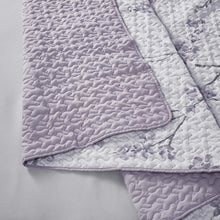 Load image into Gallery viewer, Purple Floral 3 Piece Bedding Quilt Set