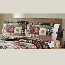 Load image into Gallery viewer, Forest Green Bear Cottage Bedding Quilt Set