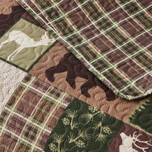 Load image into Gallery viewer, Forest Wildlife Cottage Bedding Quilt Set