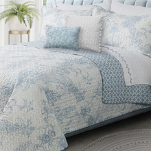 Load image into Gallery viewer, Dream Blue Floral Bedding Quilt Set
