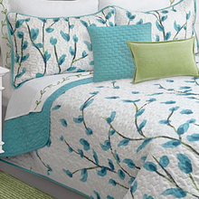 Load image into Gallery viewer, Teal Floral 3 Piece Bedding Quilt Set
