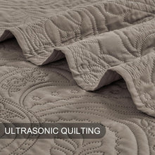 Load image into Gallery viewer, Dark Taupe 3 Piece Lightweight Bedding Quilt Set

