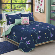 Load and play video in Gallery viewer, Navy Blue &amp; Sage Green Floral 3 Piece Quilt Bedding Set
