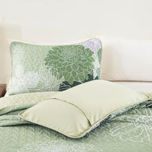 Load image into Gallery viewer, Sage Green Bohemian Floral 3 Piece Bedding Quilt Set
