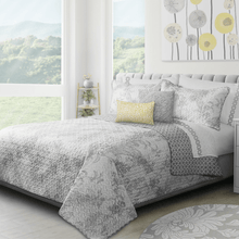 Load image into Gallery viewer, Safdie Quilt Set Transitions Grey - 3 Piece Quilt Set

